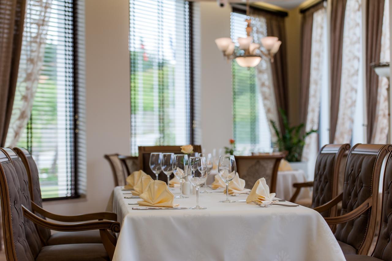 Mantar Spa Hotel Marikostinovo Buitenkant foto